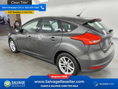 Used 2017 Ford Focus SE FWD image 3