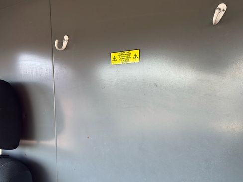 Used 2014 Mercedes-Benz Sprinter 2500 image 23