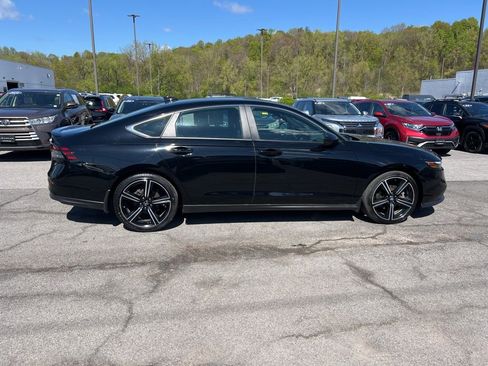 Used 2024 Honda Accord Sport image 6