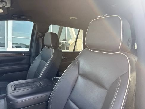 Used 2024 Chevrolet Tahoe Premier RWD image 18