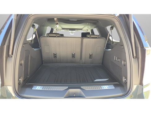 New 2026 Chevrolet Suburban Z71 w/ Z71 Off-Road Package image 15