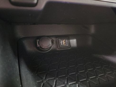 Used 2023 Toyota RAV4 LE AWD/4WD image 19