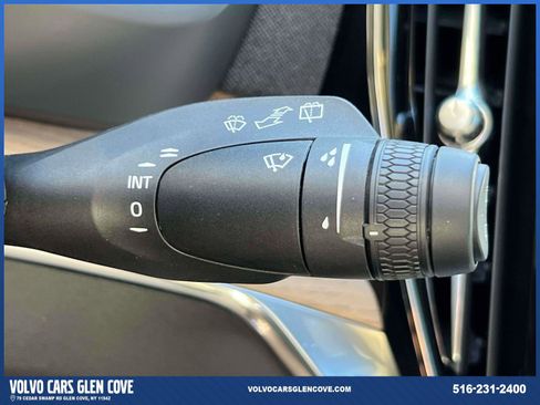 Used 2025 Volvo XC90 B6 Plus w/ Protection Package Premier image 23