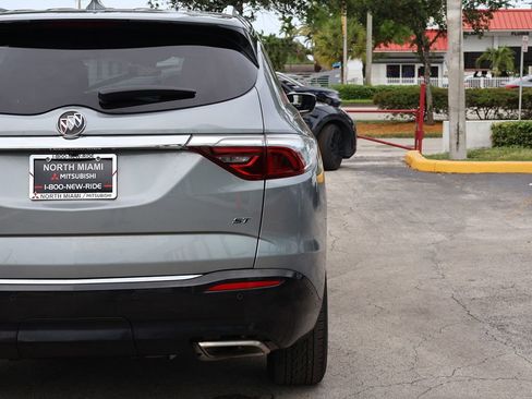 Used 2023 Buick Enclave Essence w/ Sport Touring Edition FWD image 16