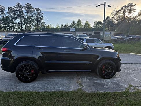 Used 2015 Jeep Grand Cherokee SRT image 4