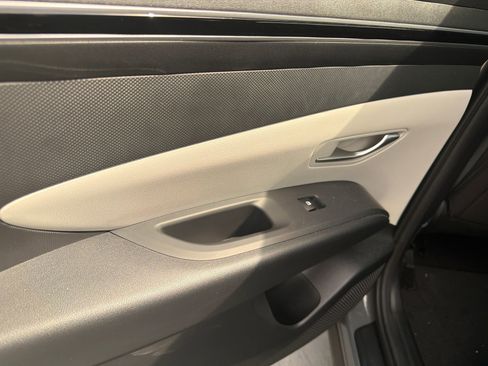 Used 2024 Hyundai Tucson SE FWD image 12