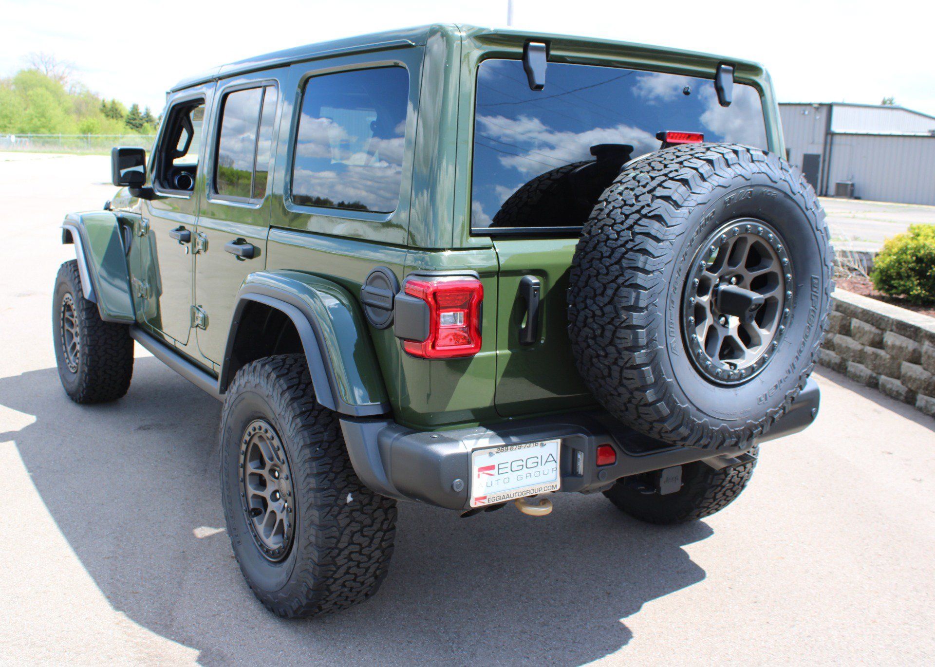 Used 2021 Jeep Wrangler Unlimited Rubicon w/ Xtreme Recon 35" Tire Package AWD/4WD image 4