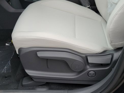 Used 2026 Hyundai Santa Fe SE FWD image 13