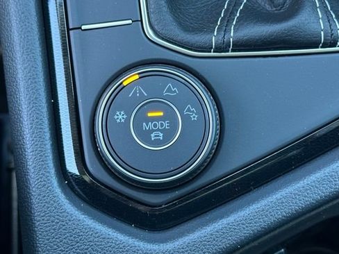 New 2026 Volkswagen Taos SE AWD/4WD image 37