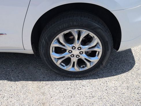 Used 2020 Buick Enclave Avenir w/ Avenir Technology Package AWD/4WD image 15
