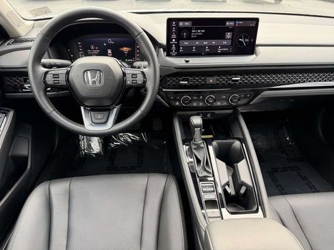 Certified 2025 Honda Accord Touring image 11