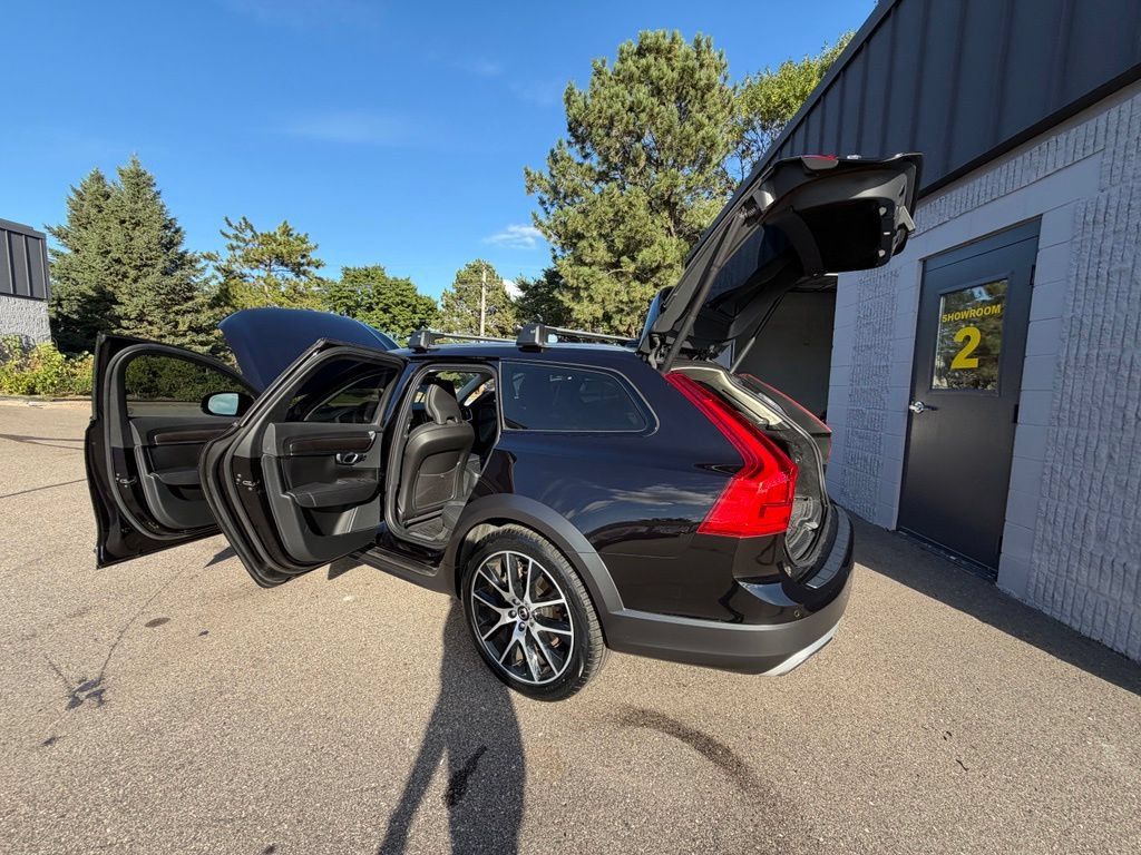 Used 2020 Volvo V90 T6 Cross Country w/ Protection Package Premier AWD/4WD image 41