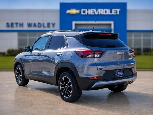 New 2025 Chevrolet TrailBlazer LT w/ Convenience Package FWD image 4