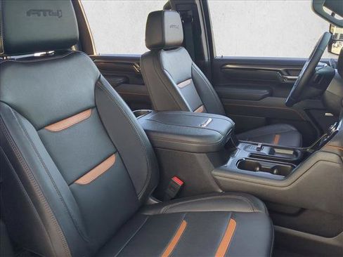 Used 2025 GMC Sierra 2500 AT4 w/ AT4 Premium Plus Package AWD/4WD image 22
