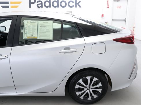 Used 2021 Toyota Prius Prime LE image 5