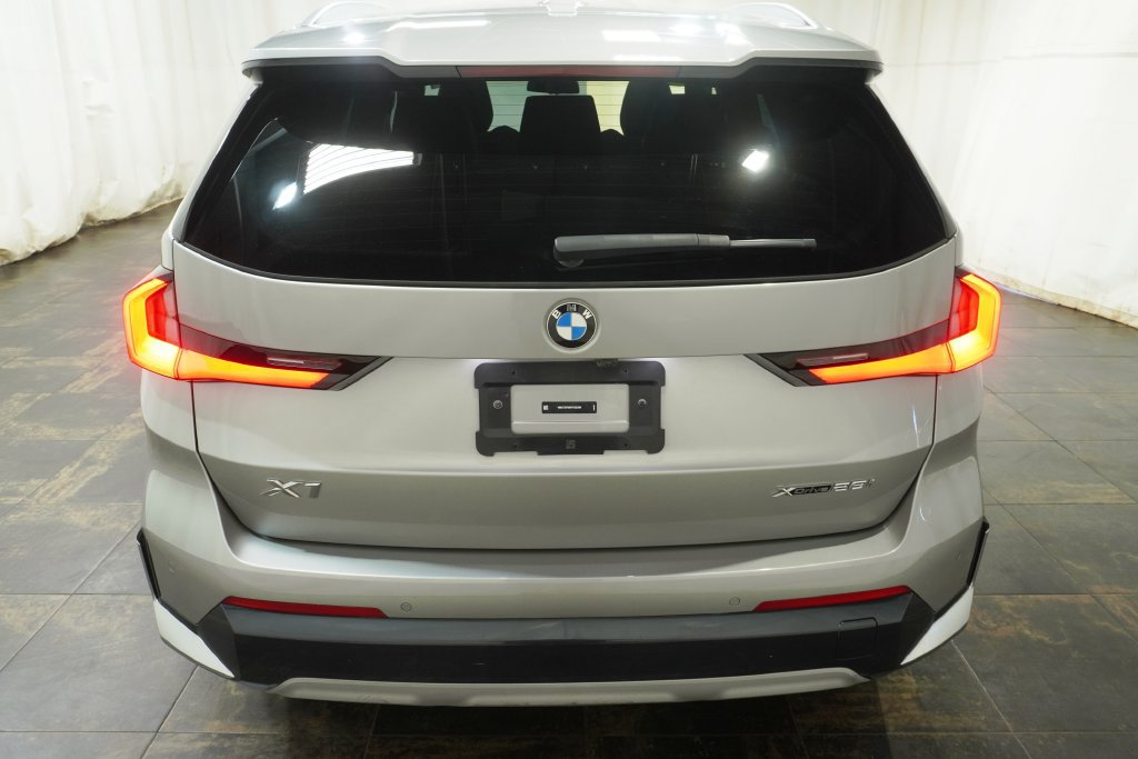 Used 2023 BMW X1 xDrive28i w/ Convenience Package AWD/4WD image 4