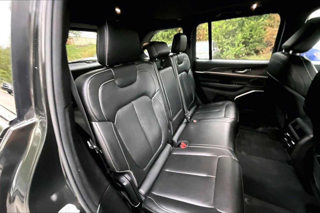 Used 2024 Jeep Grand Cherokee Limited 4xe AWD/4WD image 37