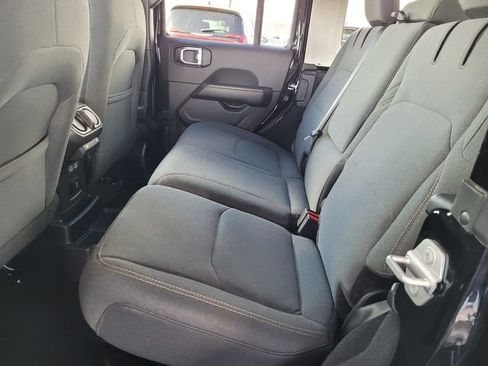 Certified 2025 Jeep Wrangler Unlimited Sahara w/ Safety Group AWD/4WD image 18