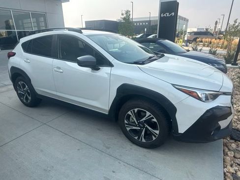 Used 2024 Subaru Crosstrek 2.0i Premium AWD/4WD image 3