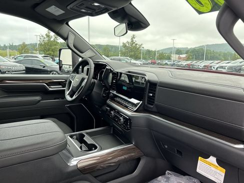 New 2026 Chevrolet Silverado 3500 LT AWD/4WD image 18