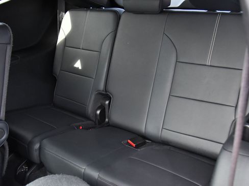 Used 2024 GMC Acadia Elevation image 44