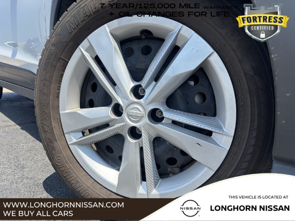 Used 2023 Nissan Kicks S FWD image 8