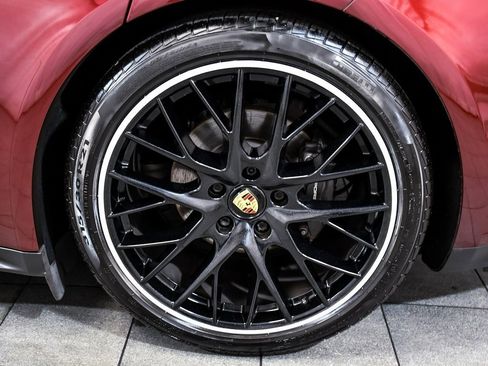 Used 2023 Porsche Panamera Platinum Edition image 8