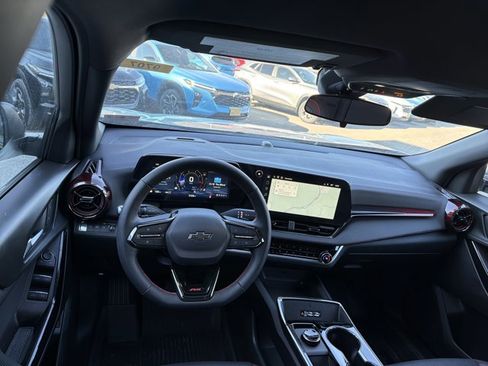 Used 2026 Chevrolet Equinox RS w/ LPO, Floor Liner Package image 15