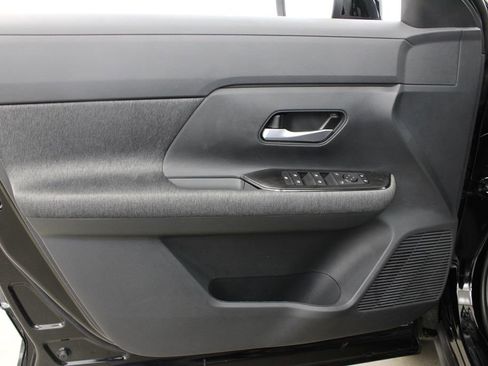 New 2026 Nissan Kicks SV w/ SV Premium Package image 19