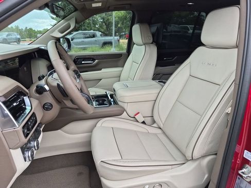Used 2026 GMC Yukon Denali w/ Denali Reserve Package AWD/4WD image 21
