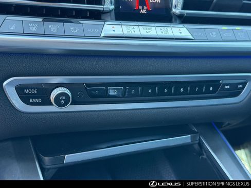 Used 2020 BMW X5 xDrive40i w/ M Sport Package image 27