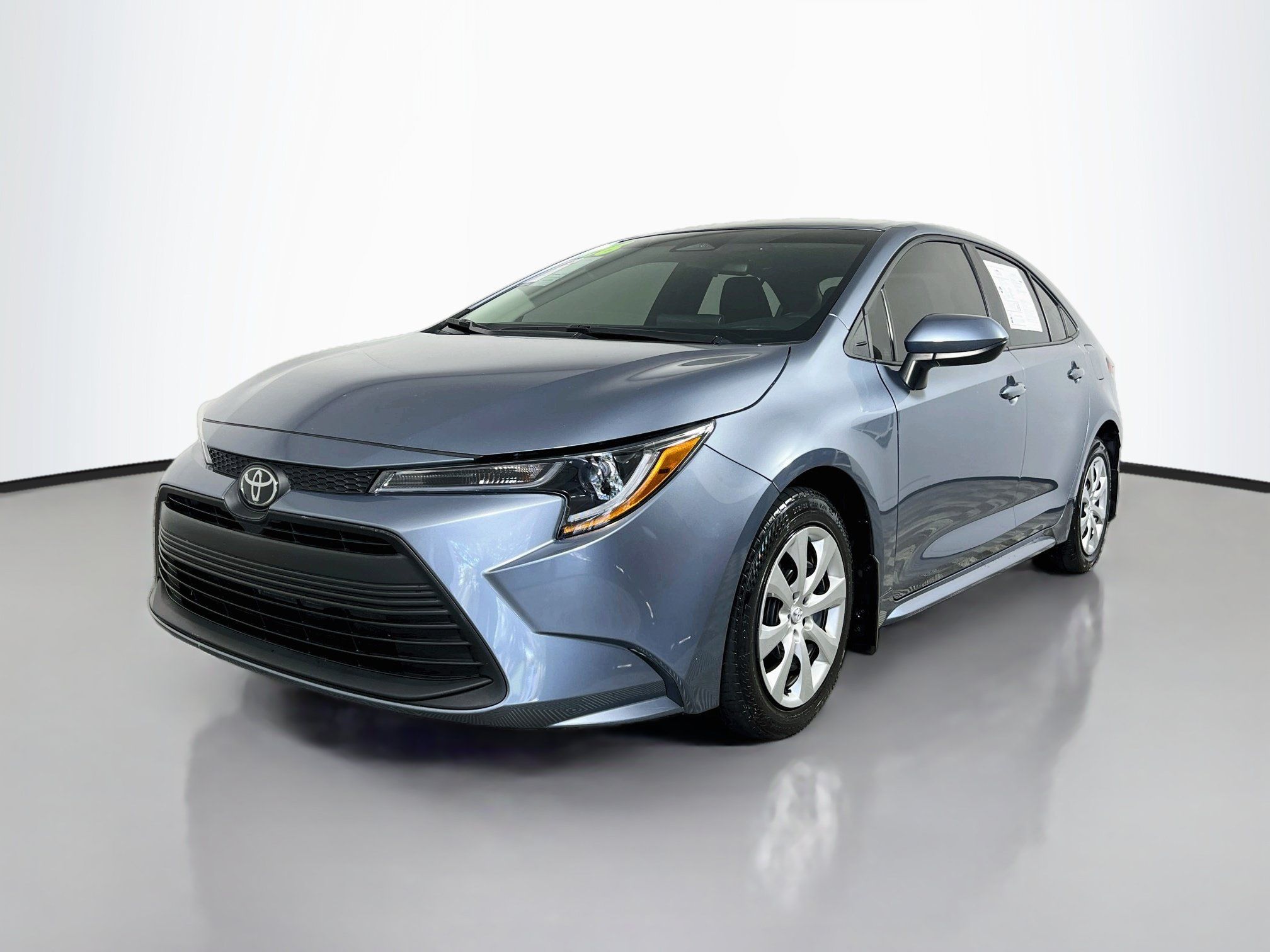 Used 2026 Toyota Corolla LE FWD image 10