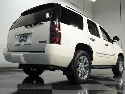 Used 2009 GMC Yukon Denali image 24