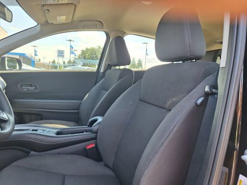 Used 2021 Honda HR-V LX image 5