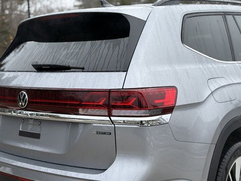 New 2026 Volkswagen Atlas SE image 11