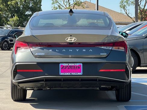 Used 2026 Hyundai Elantra Hybrid FWD image 6