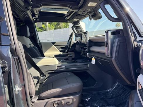 New 2026 GMC Hummer EV 4x4 Crew Cab image 29