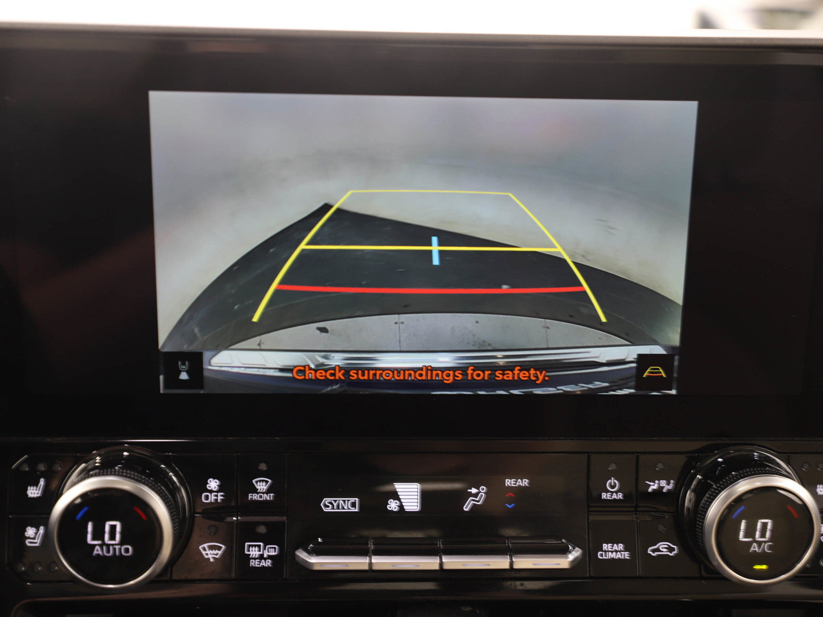 Used 2025 Toyota Highlander Limited AWD/4WD image 25