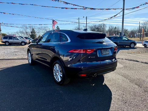 Used 2017 Jaguar F-PACE Prestige image 3