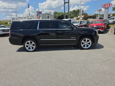 Used 2017 GMC Yukon XL Denali w/ Open Road Package AWD/4WD image 12
