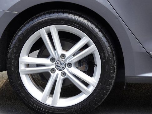 Used 2013 Volkswagen Passat TDI SEL Premium image 45