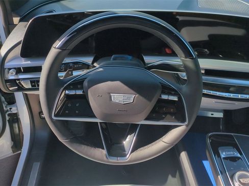 New 2026 Cadillac Lyriq Premium Luxury image 20