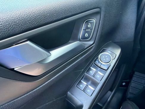 Used 2023 Ford Escape SE FWD image 25