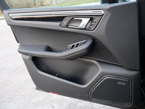 New 2026 Porsche Macan S image 34