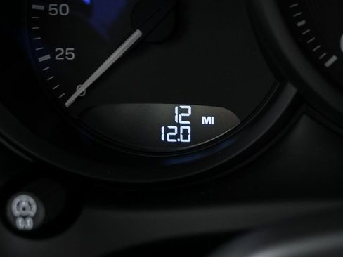 New 2026 Porsche Macan image 12