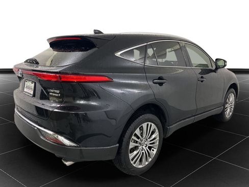 Used 2022 Toyota Venza Limited image 5