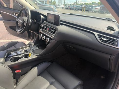 Used 2023 Genesis G70 2.0T AWD/4WD image 39
