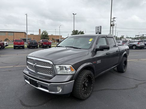 Used 2015 RAM 1500 Laramie w/ Convenience Group AWD/4WD image 4