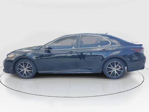 Used 2024 Toyota Camry SE FWD image 7