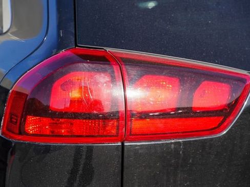 Used 2022 Kia Niro LXS w/ Digital Cluster Package image 10